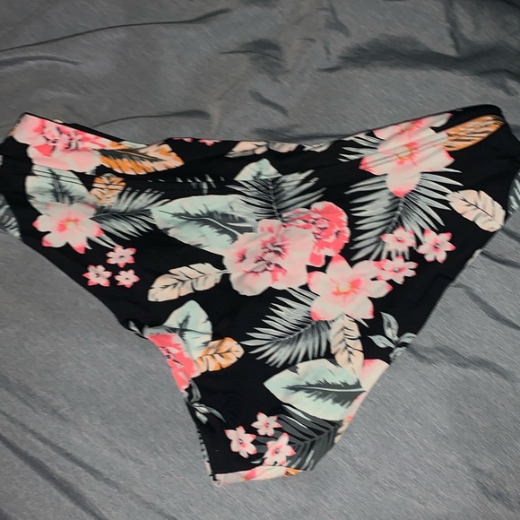 Arsene bikini SET, lightly used, good condition, top has the at back and front - Picture 4 of 4